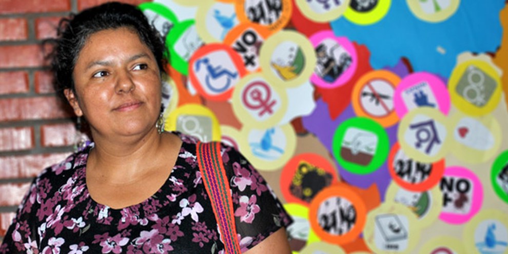 Berta  Cáceres était victime depuis des années d’une campagne soutenue de harcèlement et d’intimidation visant à l’empêcher de défendre les droits de communautés autochtones © COPINH