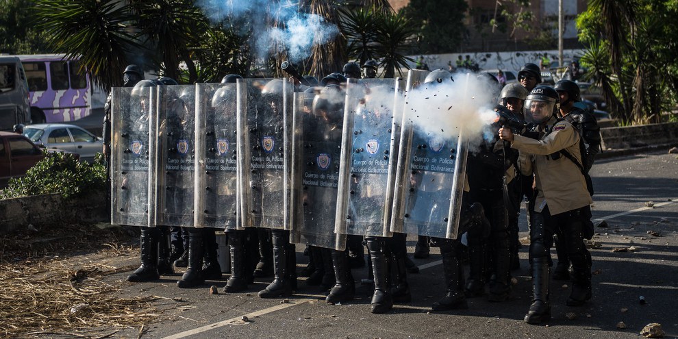 Les forces de sécurité continuent de réprimer les manifestations de citoyens qui veulent sortir de la grave crise politique au Venezuela. © Carlos Becerra
