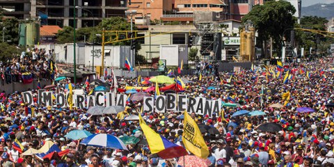 Manifestation contre la politique de Nicolás Maduro, fèvrier 2019. © Ruben Alfonzo/shutterstock