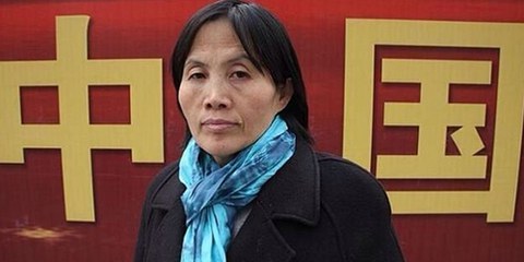 La famille de la défunte affirme qu'elle portait des traces de mauvais traitements. © AI