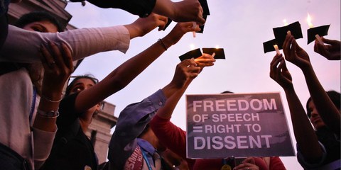 Marche pour les droits humains à Bangalore, Inde, 10 décembre 2018. #AbkibaarManavAdhikar / La démocratie n'est pas garantie en Inde lorsque des ONG comme Amnesty subissent des répressions. © Amnesty International Inde