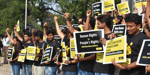 Amnesty Inde a fait un travail important pour le pays. Malheureusement, avec le gel des comptes bancaires, les campagnes et les recherches sont stoppées.  © AI India