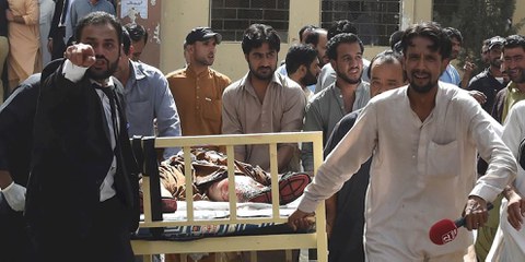 Selon des témoins, la bombe a explosé à l’entrée du service des urgences de l’hôpital civil de Quetta. © DR