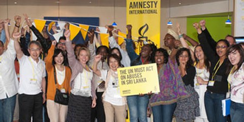 Depuis 2011, Amnesty demande l'ouverture d'une enquête indépendante sur les crimes commis au Sri Lanka. © AI