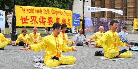 Le Fa Lun Gong est un mouvement interdit en Chine. © Phil McElhinney / Demotix