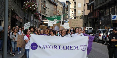 Manifestation pour le droit à l'avortement, qui est totalement interdit dans le pays européen. © Stop Violencies
