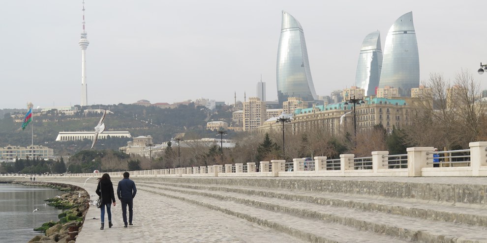 Le nombre élevé d'arrestations de défenseurs des droits humains en Azerbaïdjan illustre le caractère arbitraire de la justice du pays.  © Amnesty International