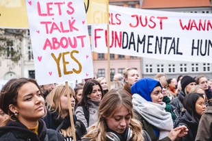 La loi change pour reconnaître qu’un rapport sexuel sans consentement est un viol