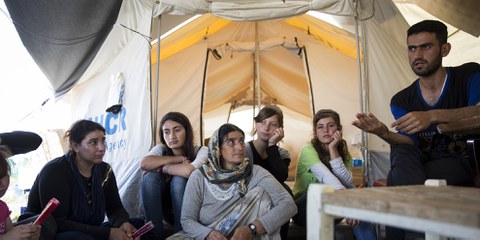 Kurtey Ismaed, une femme yézidie du nord de l’Irak est réfugiée dans le camp de Nea Kavala au nord de la Grèce, 11 juillet 2016. Amnesty International Richard Burton