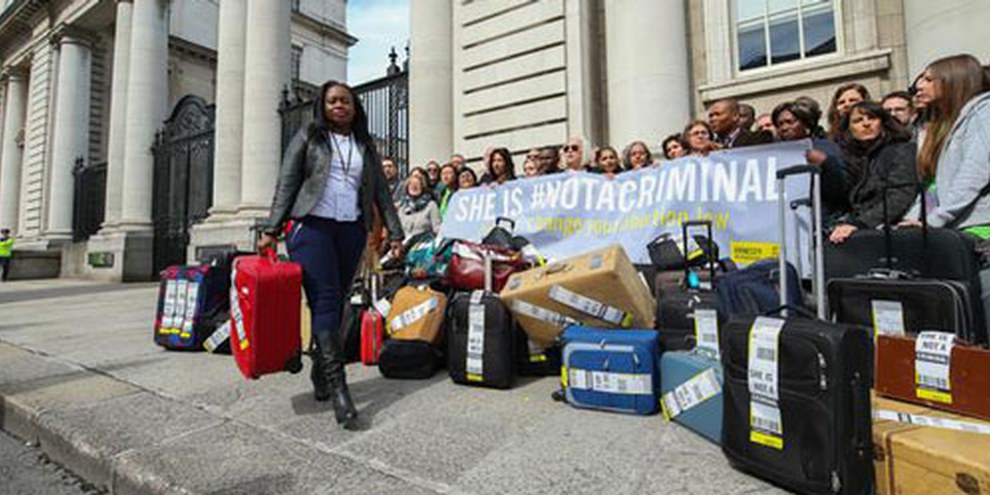 Chaque année, 4000 femmes et jeunes filles irlandaises doivent se faire avorter à l'étranger. | © Amnesty International