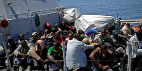 Des milliers de migrants et de réfugiés essaient chaque année de gagner les côtes de Lampedusa. © HCR / F. Noy