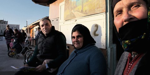 Une famille rom du campement de Gianturco risque d'être expulsée de force car le terrain sur lequel est situé le campement informel à Naples est réclamé.© Amnesty International / Claudio Menna