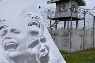 Détentions illégales et mauvais traitements sur des personnes migrantes