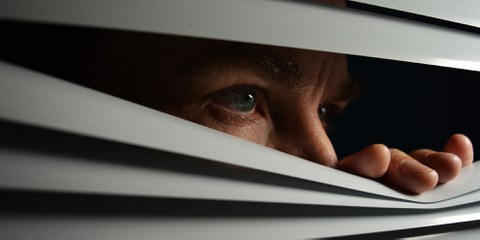 La Cour européenne des droits de l'homme a décidé que la législation du Royaume-Uni qui permet la surveillance de masse viole plusieurs droits fondamentaux © Shutterstock/J. Walters
