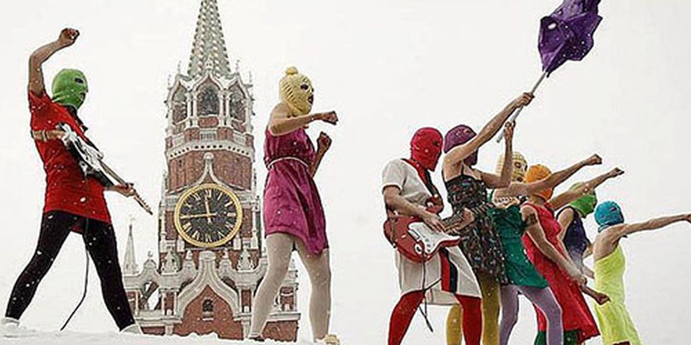 2 membres du groupe Pussy Riot sont encore en prison.