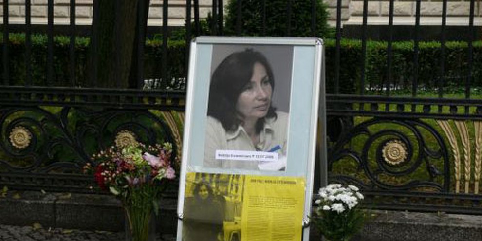 Célébration en la mémoire de Natalia Estemirova à Berlin devant l'ambassade de Russie. © Amnesty International Allemagne