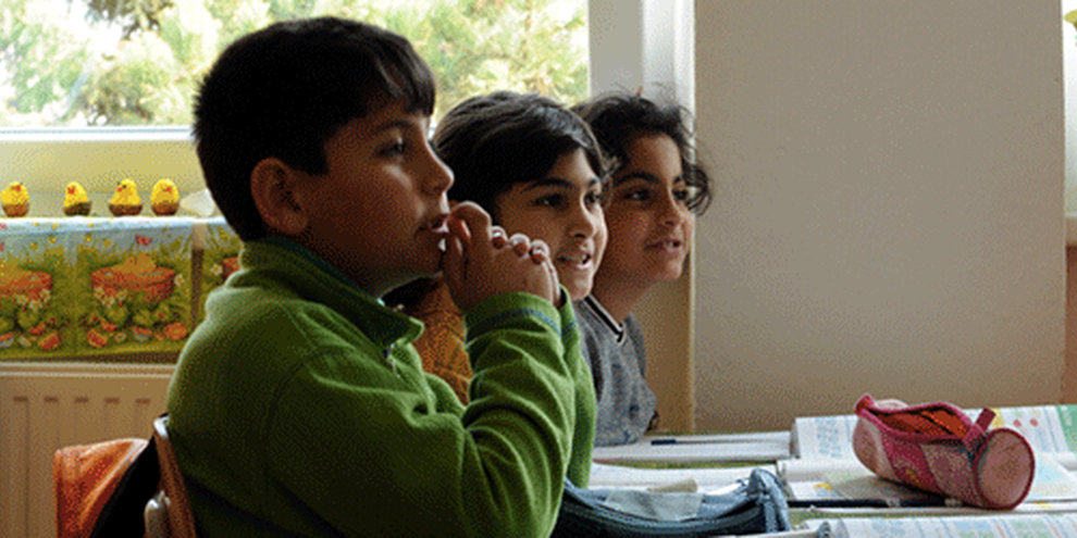 Des milliers d'enfants roms subissent la ségrégation à l'école. © AI