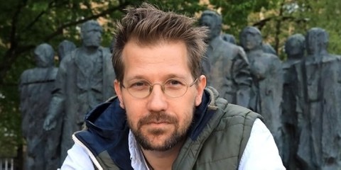 Le metteur en scène Jaša Jenull doit payer 35 000 euros de frais pour une manifestation. ©Privé