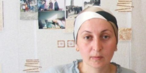 La défenseuse des droits humains Zarema Sadulayeva a été assassinée en août 2009 en Tchétchénie. Plusieurs autres défenseurs ont été victimes d'assassinats ou d'enlèvements ces dernières années. © AI