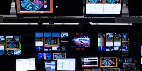 Salle de contrôle de la Radio Télévision suisse (RTS) © ENNIO LEANZA / Keystone