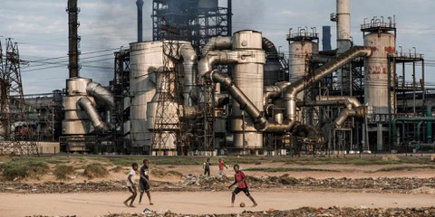 Nous continuerons à surveiller de près les entreprises dans leurs relations commerciales avec le Sud et à dénoncer les violations des droits humains. © Kadir van Lohuizen / Noor / Keystone