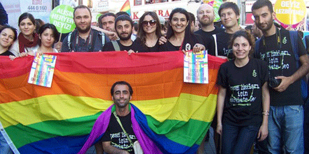 Activistes d'Amnesty Internation Section turque, Istanbul Pride 2011. © AI
