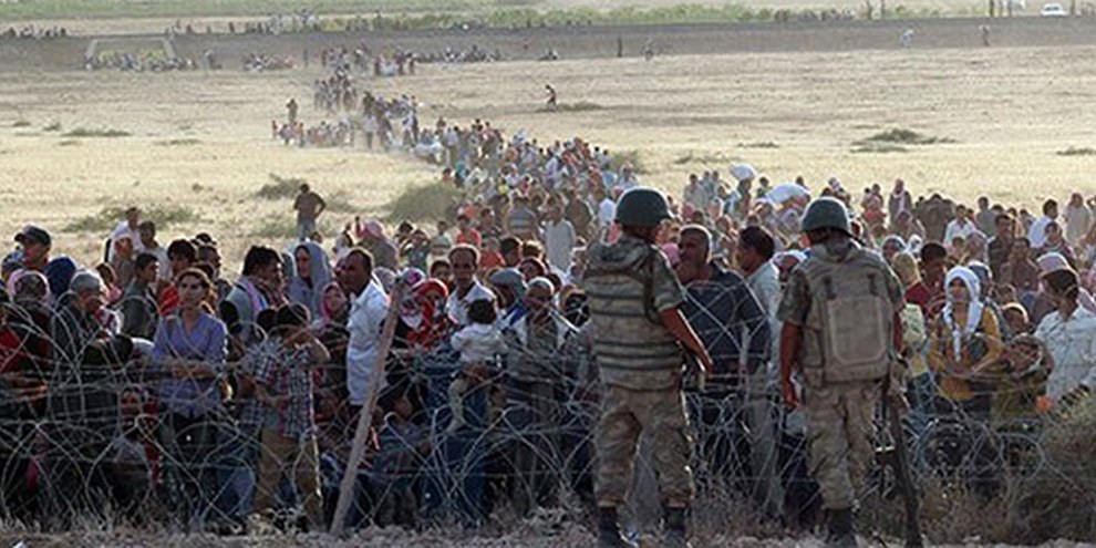 En un mois, près de 200 000 kurdes ont fui les affrontements à Kobani pour se réfugier en Turquie. © DR