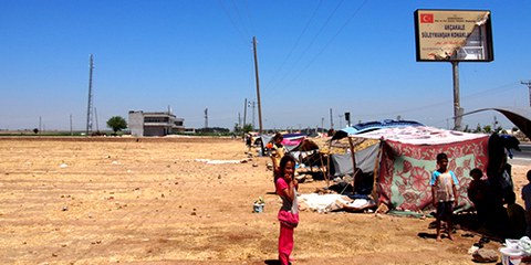 Les capacités d'accueil dans les camps de réfugiés turcs, comme ici à Akçakale, ont atteint leur limite. © AI