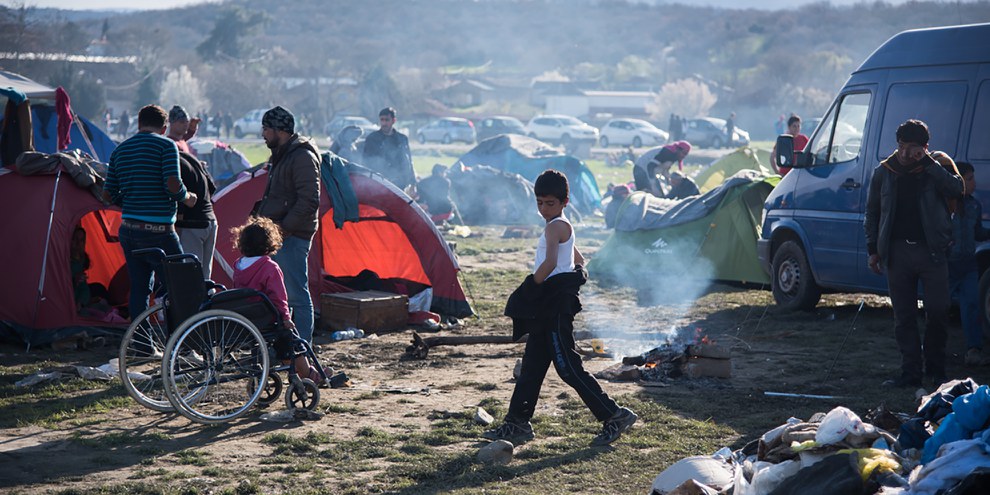 Dans des départements limitrophes de la Syrie, les autorités turques rassemblent et expulsent presque chaque jour depuis la mi-janvier une centaine d’enfants, de femmes et d’hommes syriens vers la Syrie. © Fotis Filippou