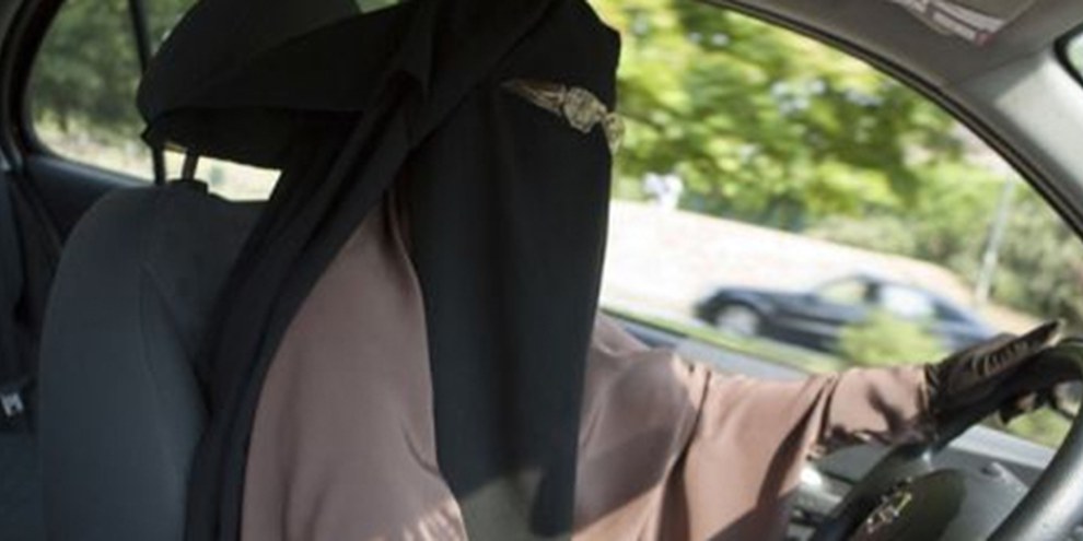 Le gouvernement saoudien a fait une loi de la coutume interdisant aux femmes de conduire. © DR 