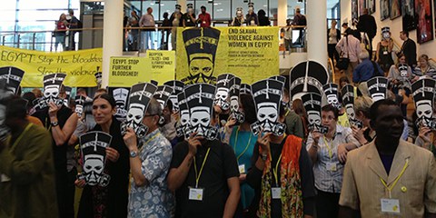 Des délégué·e·s d’Amnesty demandent de mettre fin à la violence en Egypte. © Amnesty International