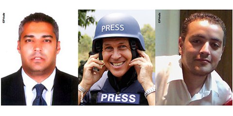 Peter Greste (au milieu) a été libéré, alors que ses deux collègues Mohamed Fahmy (à gauche) et Baher Mohamed (à droite) sont toujours derrière les barreaux. © DR.