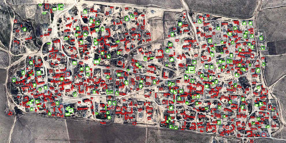 D'après les images satellites, plus de 700 structures ont été endommagées ou détruites à Sibaya (en rouge). © CNES 2015, Distribution AIRBUS DS