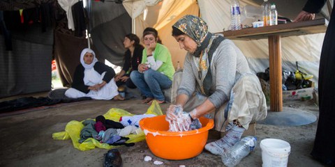 Camp Nea Kavala, situé à la frontière Grèce-Macédoine. Le camp est tenu par l'armée. © Amnesty International (Photo: Richard Burton)