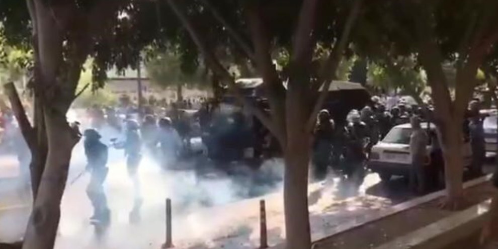 Les manifestations ont débuté le 15 novembre à la suite de l’annonce par le gouvernement d’une hausse des prix du carburant qui va nuire à la population, déjà durement touchée par la crise économique. ©Privé