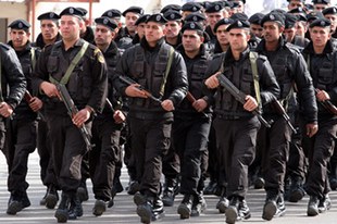La police de l’Autorité palestinienne abuse de la force