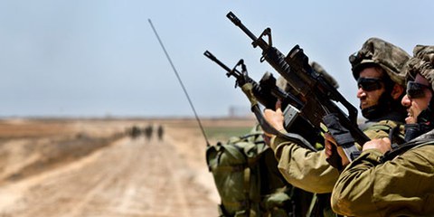 Depuis 2012, les États-Unis ont exporté pour 276 millions de dollars d'armes et de munitions d'usage courant vers Israël. © EPA OLIVER WEIKEN / EPA 