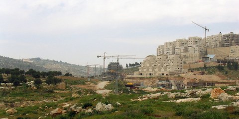 Colonie à Har Homa, près de Jérusalem.  © Amnesty International