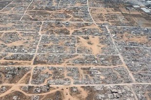 Des images satellites révèlent que la ville de Khuzaa a été entièrement rasée