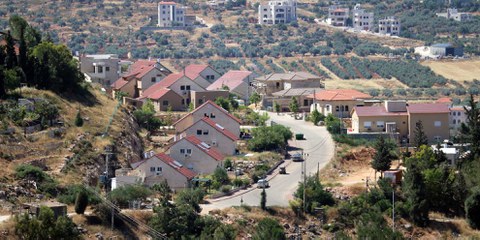 Les colonies israéliennes dans le territoire palestinien occupé sont illégales au regard du droit international, comme ici à Silo en Cisjordanie. © Ahmad Al-Bazz