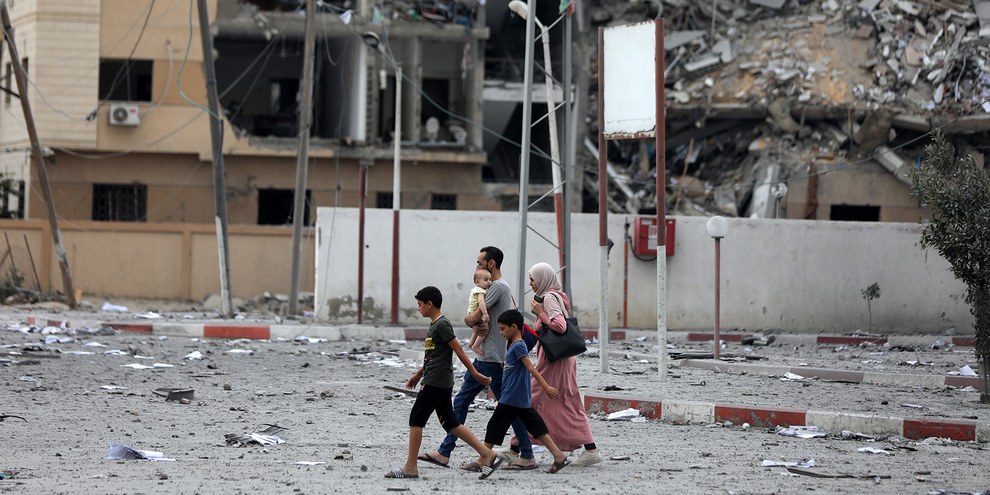 La population civile est la première à payer le prix du blocus imposé par Israël sur la bande de Gaza, en représailles à la terrible attaque menée par le Hamas.© Majdi Fathi / NurPhoto