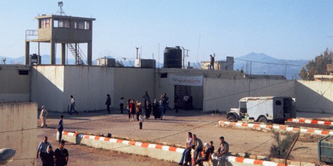 L'armée et les services de renseignement soutirent par la force des "aveux" à leurs prisonniers.  © AI