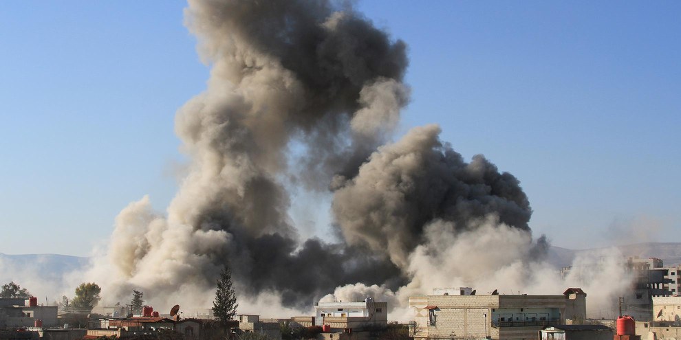 Depuis juin, plus de 100 civils auraient péri lors d’attaques de la coalitiondans la zone de Manbij contrôlée par le groupe armé autoproclamé État islamique.© FADI DIRANI/AFP/Getty Images