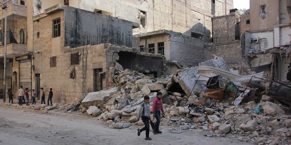Les forces gouvernementales syriennes, avec l'appui de la Russie, ont attaqué et bombardé des civils à Alep, en Syrie, faisant des milliers de blessés et de morts. © Amnesty International / Khalil Hajjar
