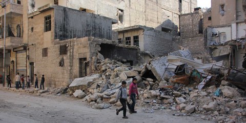 Les forces gouvernementales syriennes, avec l'appui de la Russie, ont attaqué et bombardé des civils à Alep, en Syrie, faisant des milliers de blessés et de morts. © Amnesty International / Khalil Hajjar