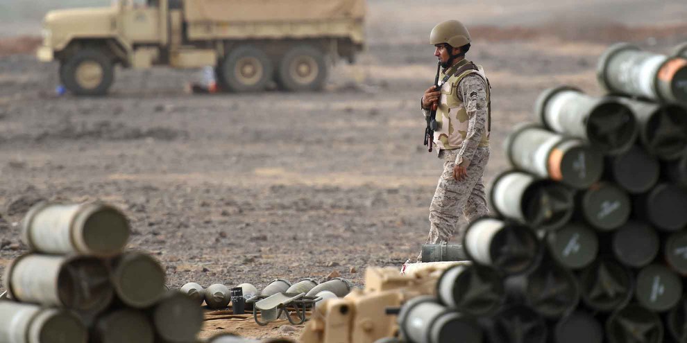 Un soldat saoudien sur une base militaire proche de la frontière yéménite, avril 2015.©  AFP/Getty Images