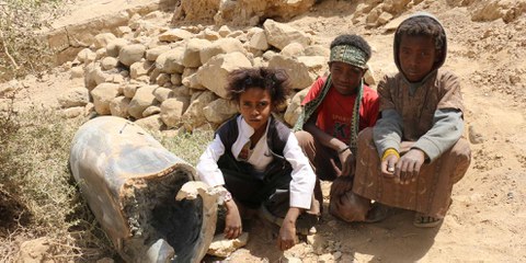 Les adolescents, âgés de 15 à 17 ans, ont été recrutés dans la capitale, Sanaa, par des combattants du groupe armé houthi. © Amnesty International