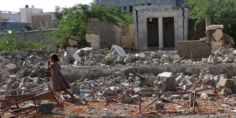 Sept familles, avec plus de 20 enfants, font partie des personnes récemment déplacées du gouvernorat de Hodeidah, dans l'ouest du Yémen. L'ONU estime que plus de 100 000 personnes ont été déplacées lors de l'offensive terrestre et aérienne entre décembre 2017 et mai 2018. © Amnesty International