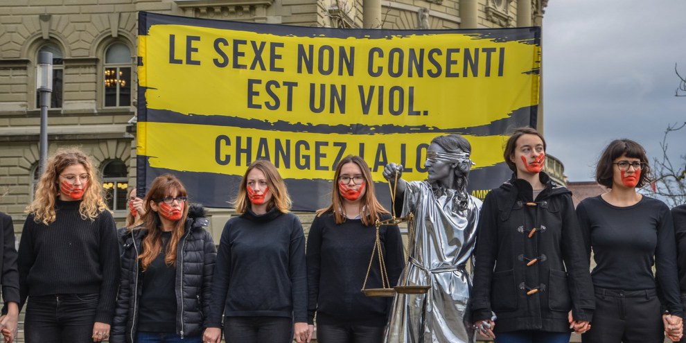 Remise de la pétition contre les violences sexuelles le 28 novembre 2019 © Amnesty International
