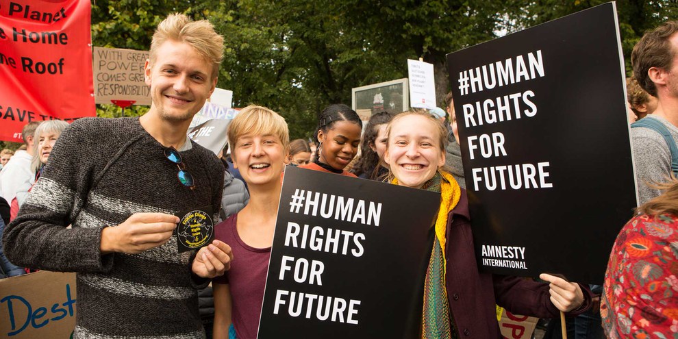 Partout dans le monde, les gens se mobilisent, y compris les plus jeunes, dans la lutte contre le changement climatique. © Amnesty International / Photo: Jarek Godlewski